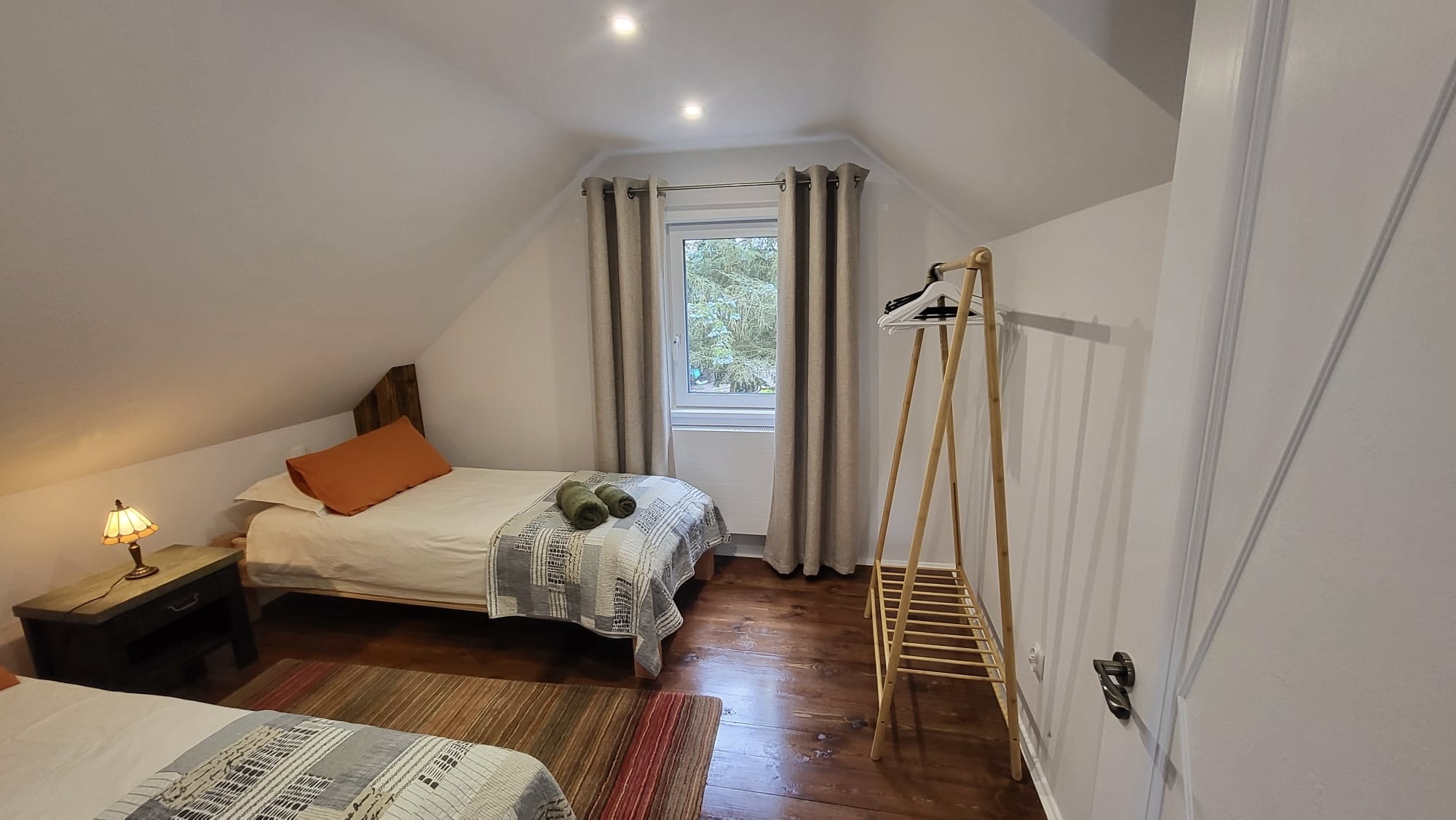 Twin bedroom